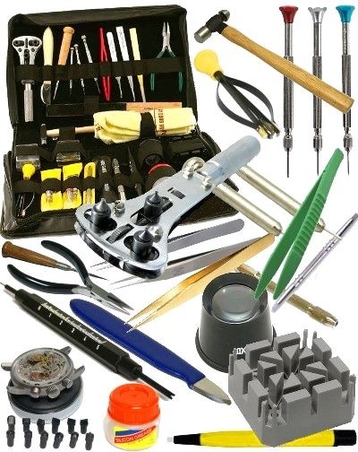 Mécanique Ouvre Une Boîte à Outils. Kit D'outils De Réparation